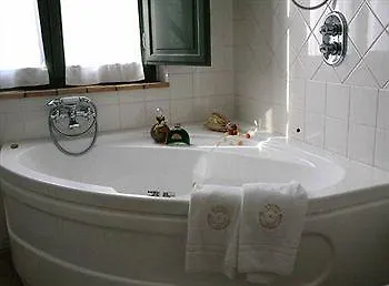 Le Radici Natura & Benessere Hotel *